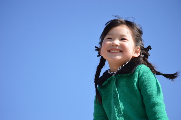 成長過程にある子どもの目